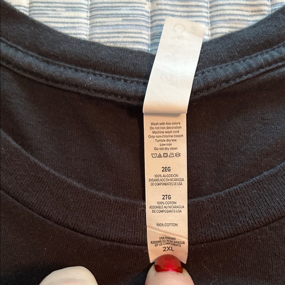 Schitt’s Creek David Rose Black Cotton T-Shirt Like New - Picture 2 of 4